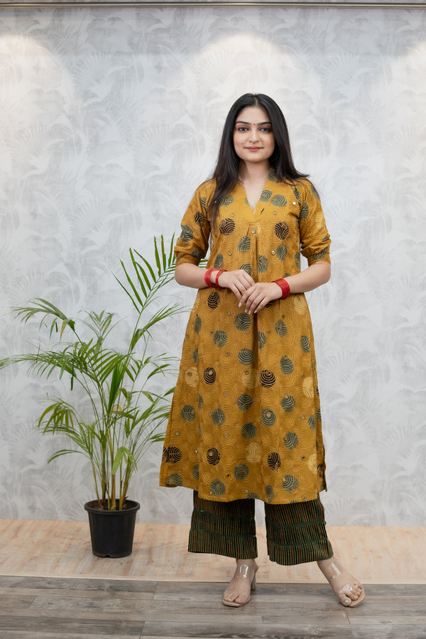 Gold Gamthi Polka dot Aari work Kurti & culottes