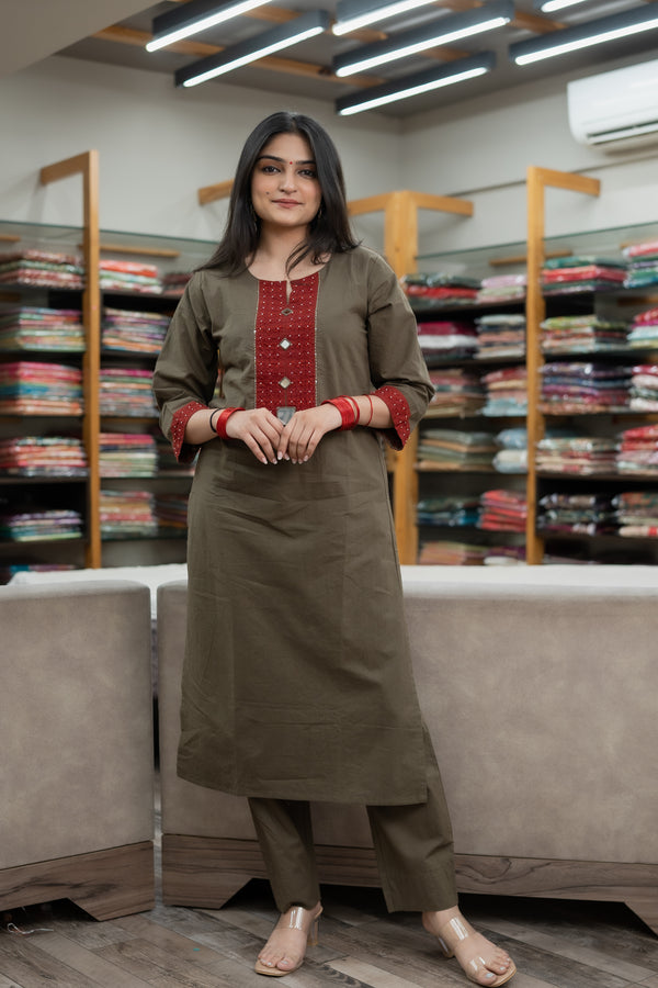 Coffee Gamthi Cotton kurti with Maroon mirror yog with pant