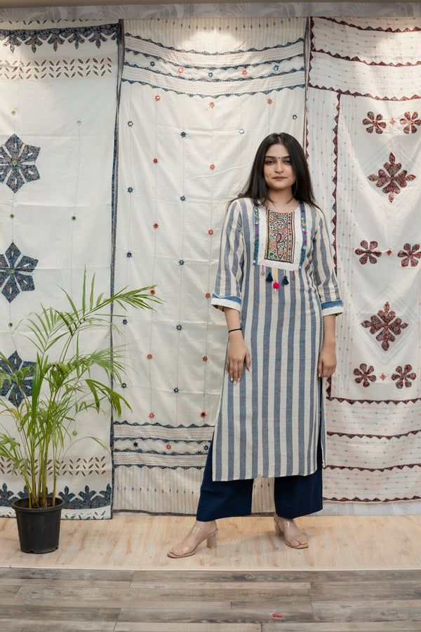 Original Kutchi Patch Front & Back Khadi Linen Kurti with pants.