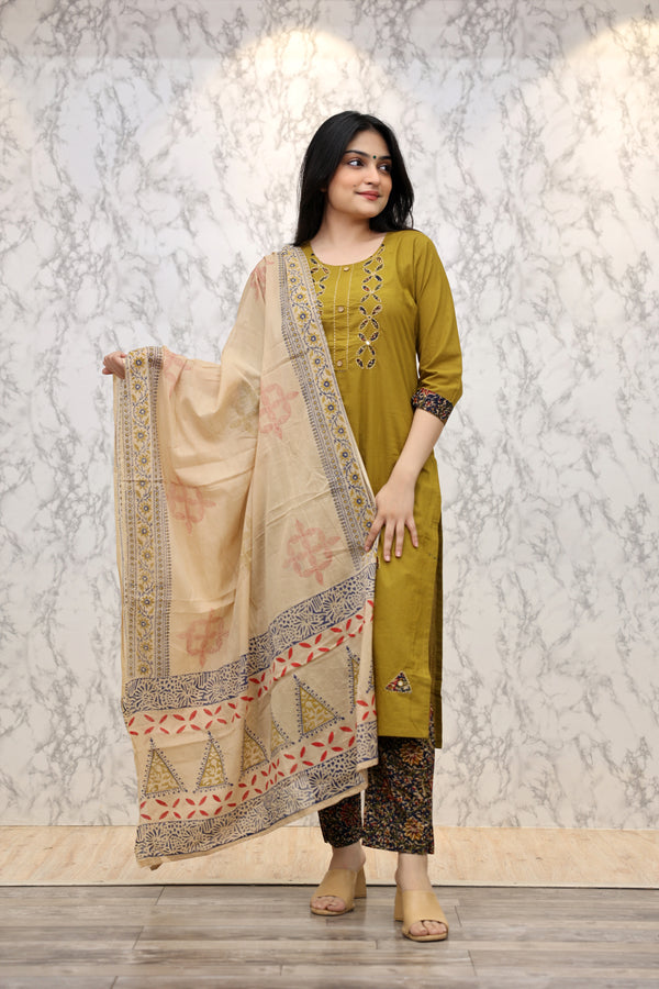 Kurti Pant Dupatta Set