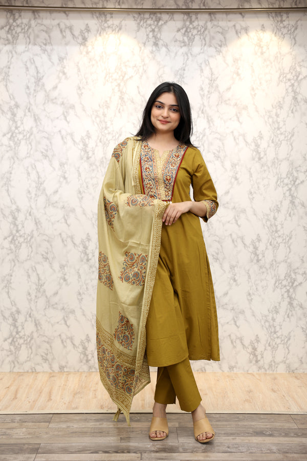 Kurti Pant Dupatta Set